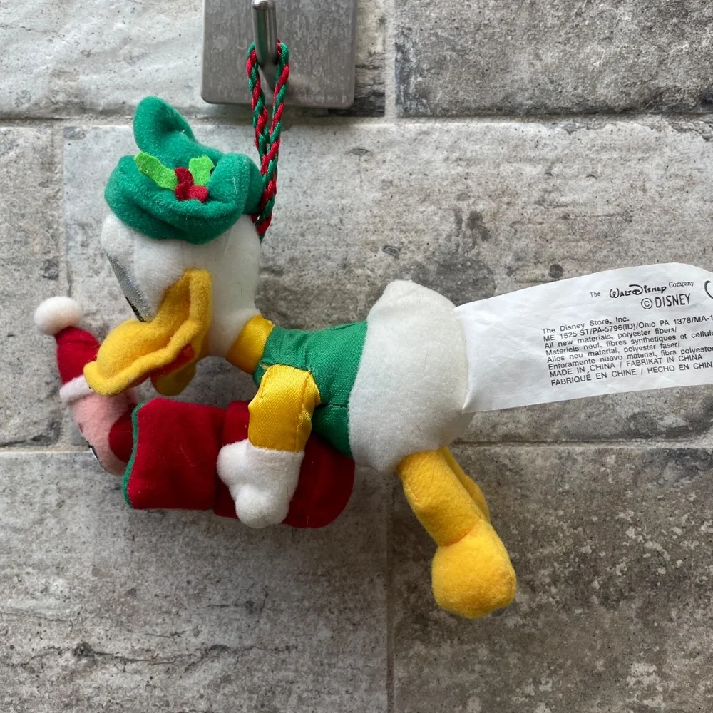 ❤️ DISNEY STORE DONALD DUCK TOY SHOP STUFFED ORNAMENT